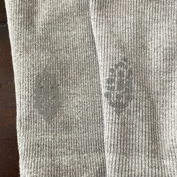 2 Free People Movement Crop Tank Tops - Picture 3 of 4